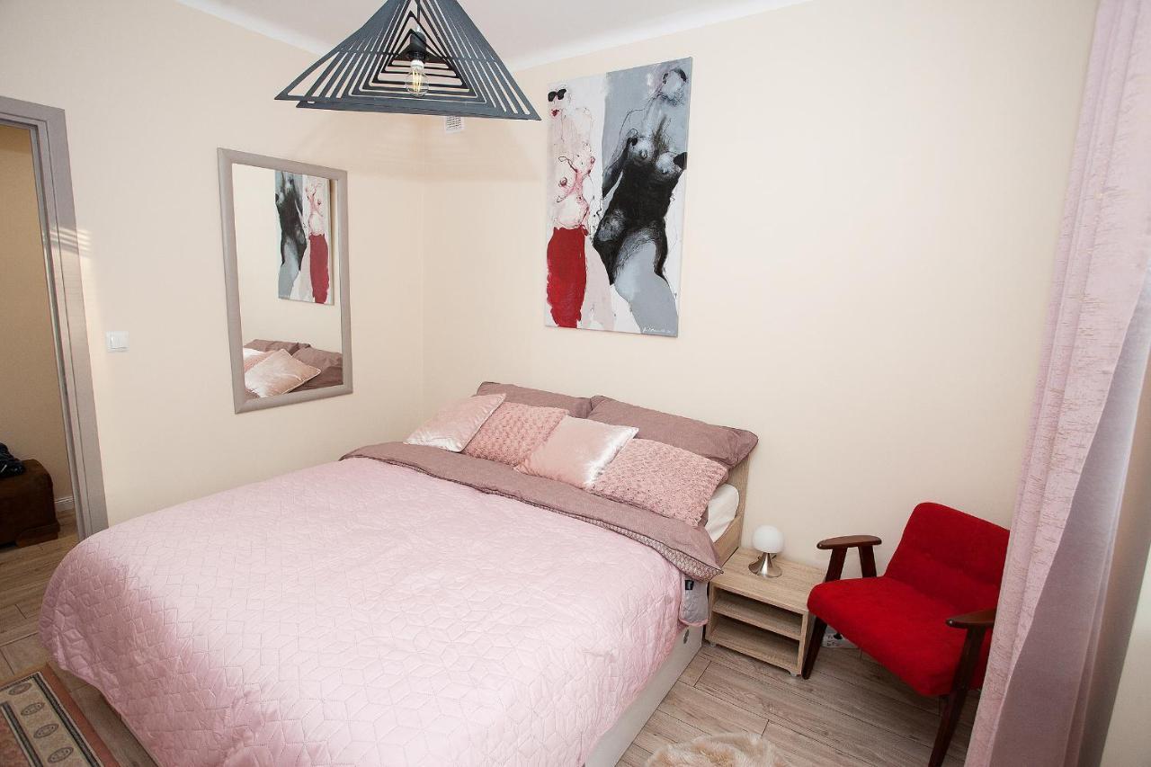Apartament Golden Мелец Екстериор снимка